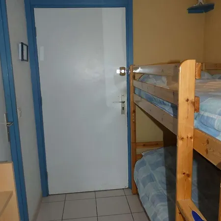 Studio Cabine Avec Piscine Proche Plage Et Commerces - Fr-1-328-156 *